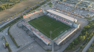 Daspo di due anni per tifoso della Samb che ha defecato nel parcheggio dello stadio di Teramo
