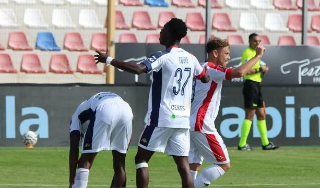 Samb, Moussa Touré entra in diffida